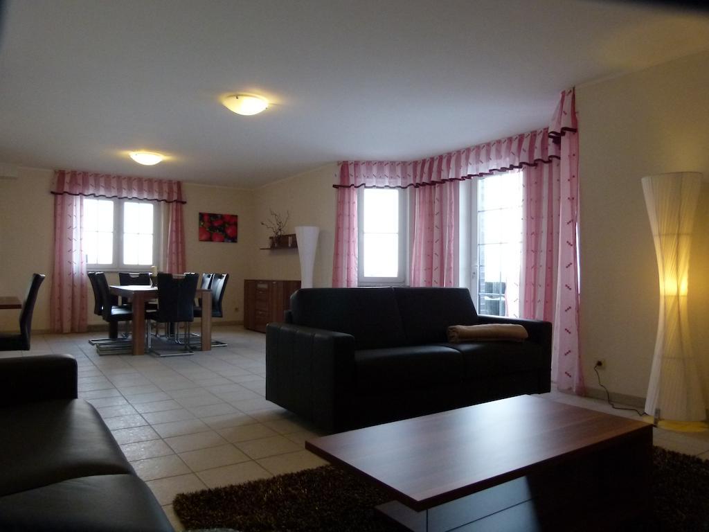 Ferienwohnung Bergblick Xanten Szoba fotó